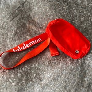 Lululemon belt bag